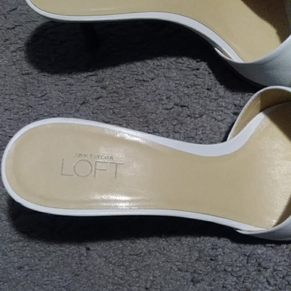 NWOT never worn white sandals - Picture 2 of 6